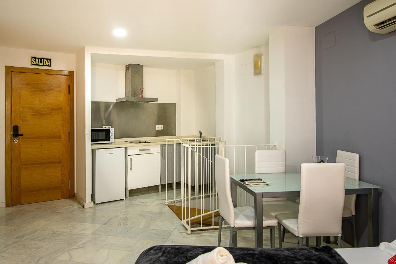 Reservaloen Mariano De Cavia Sevilla Buitenkant foto